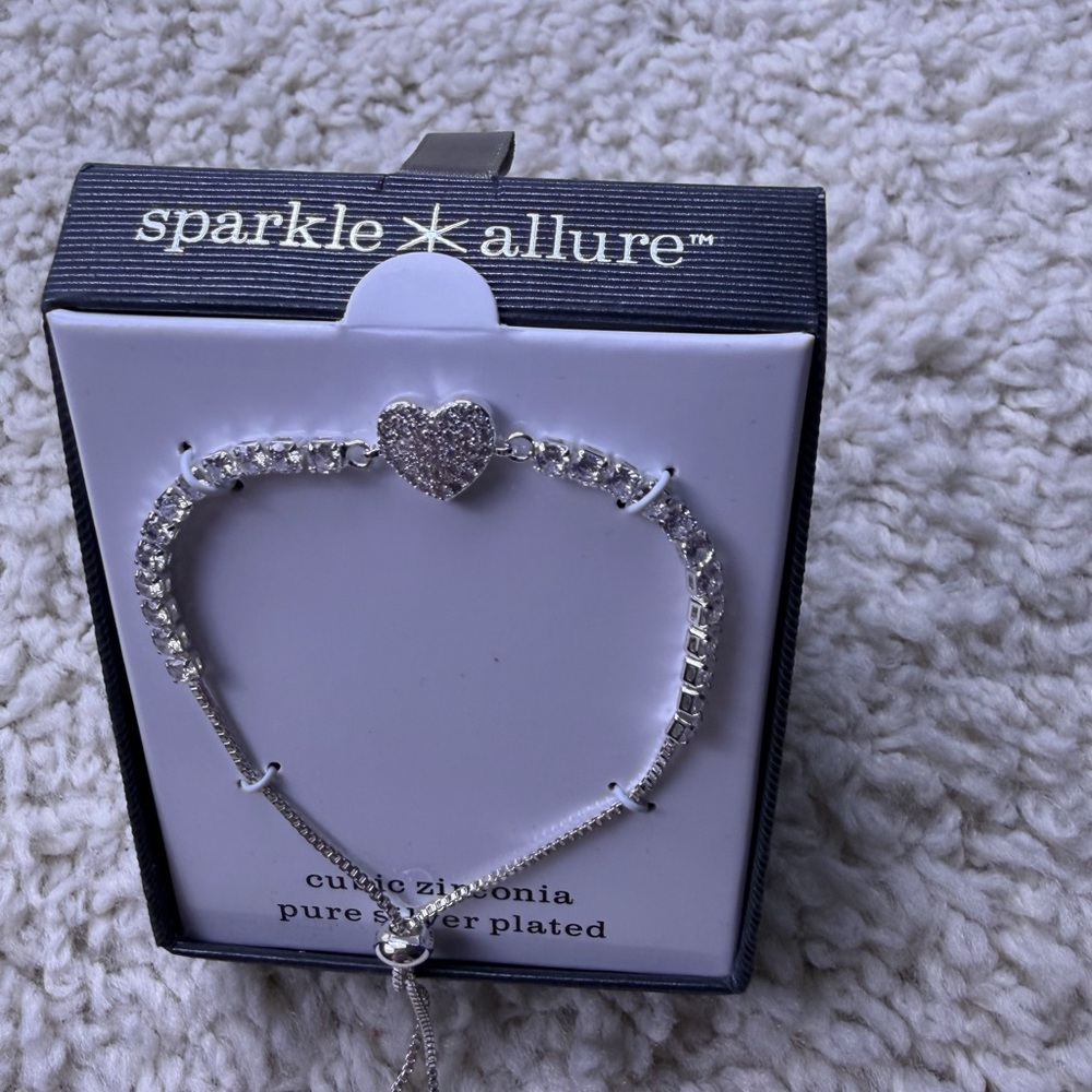Silver Plated Adjustable Bling Heart Bracelet NEW - Picture 4 of 4